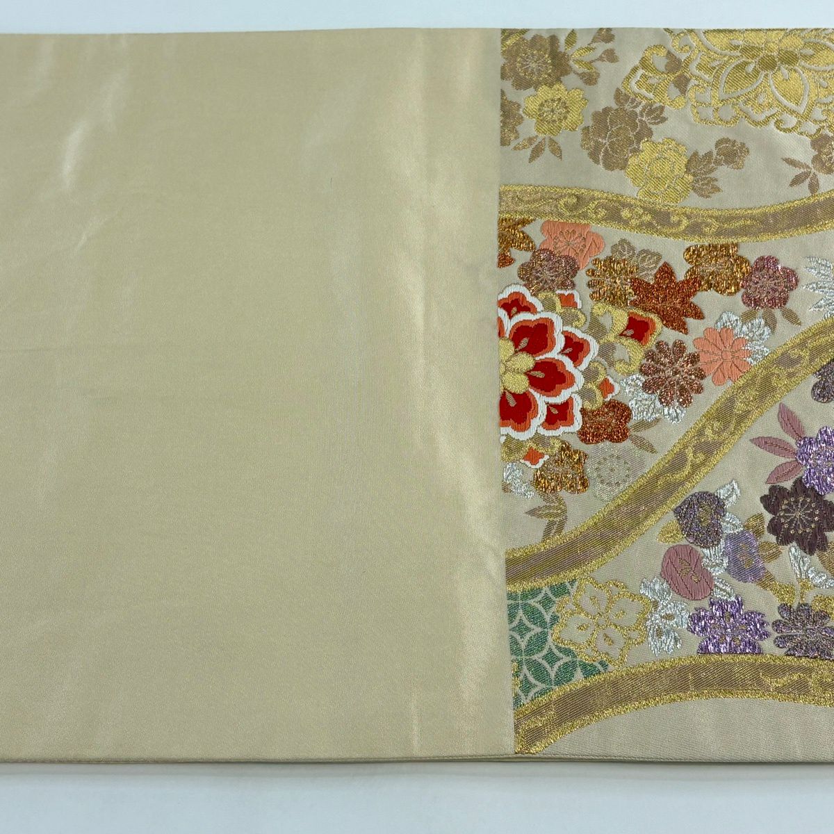 【美品】 袋帶 秀品級 立涌 華紋 金銀彩 唐織 米色 六通 純蠶絲