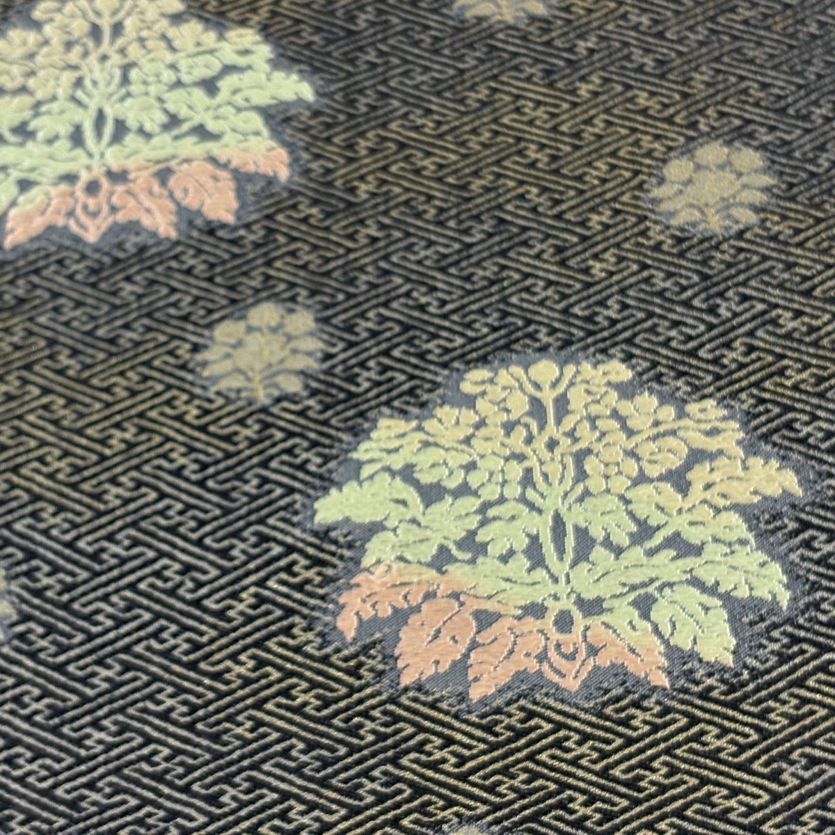 【美品】 袋帶 秀品級 草花紋紋 紗綾形 刺繡 金金箔 灰色 六通 純蠶絲