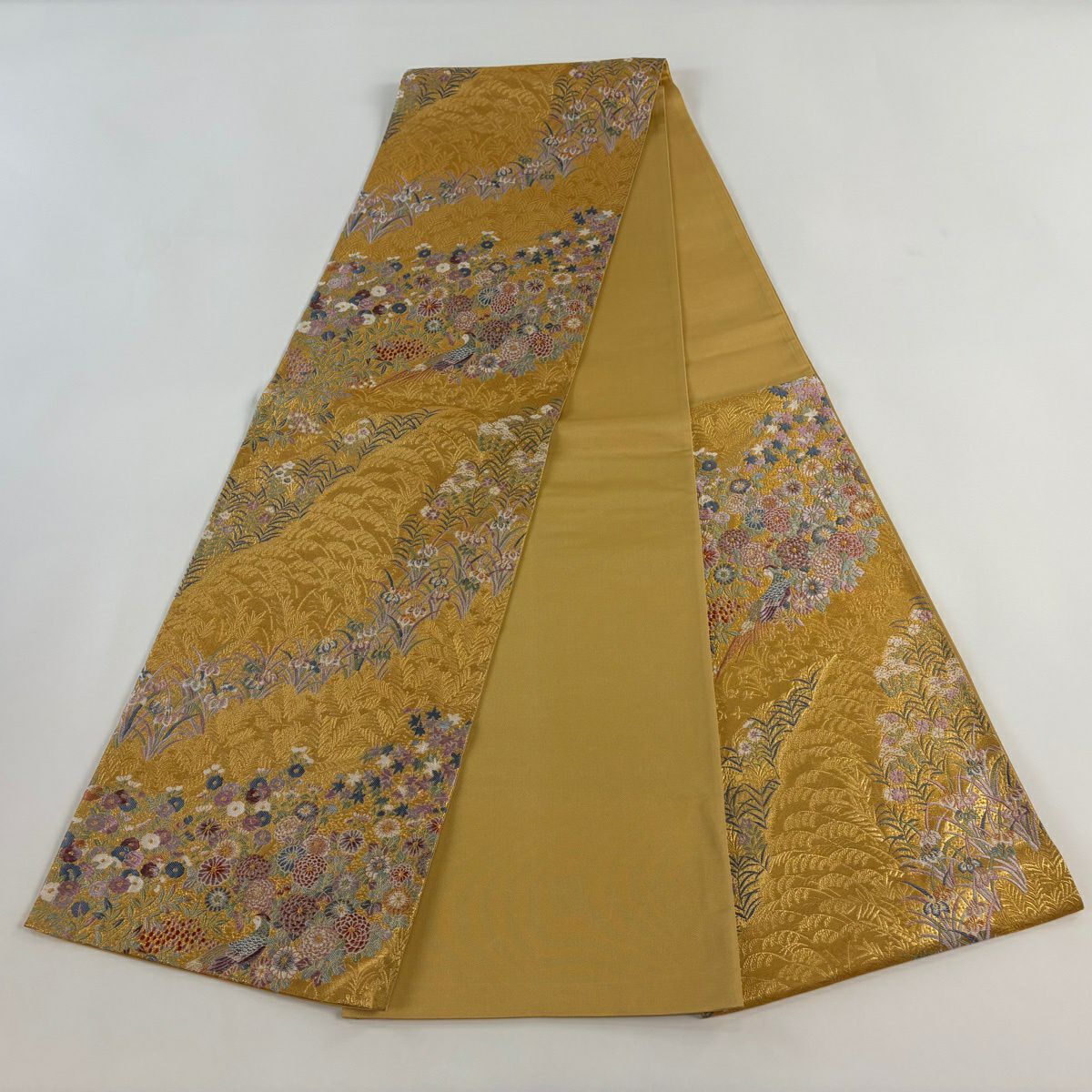 【美品】 袋帶 秀品級 孔雀 草花紋 金糸 金金箔 金色 六通 純蠶絲