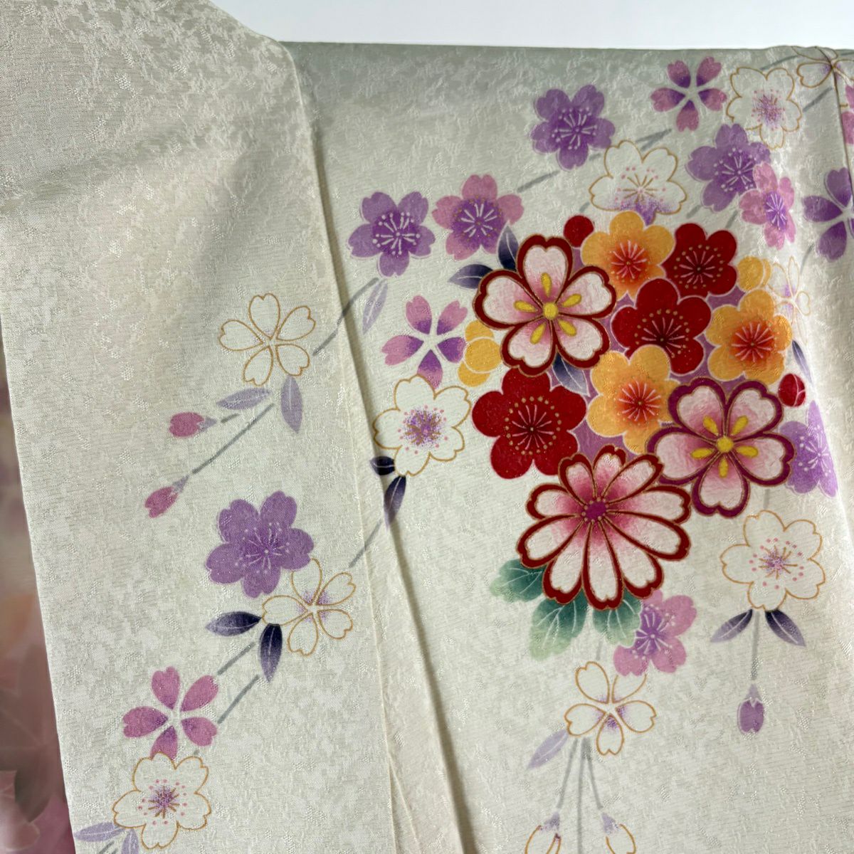 振袖禮服 身長165cm 袖長66.5cm M 雙層 花束 垂枝櫻 金絲 銀通 乳白色 純蠶絲 逸品級