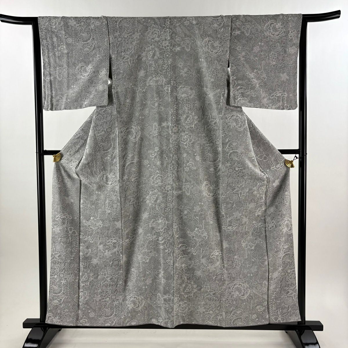 【美品】 小紋 身長159cm 袖長65cm M 雙層 山岡古都 證書附帶 草花紋紋意匠 灰色 純蠶絲 逸品級