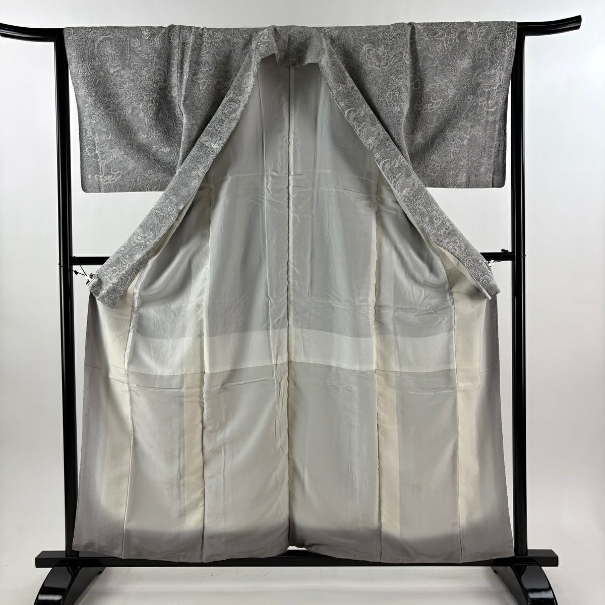 【美品】 小紋 身長159cm 袖長65cm M 雙層 山岡古都 證書附帶 草花紋紋意匠 灰色 純蠶絲 逸品級