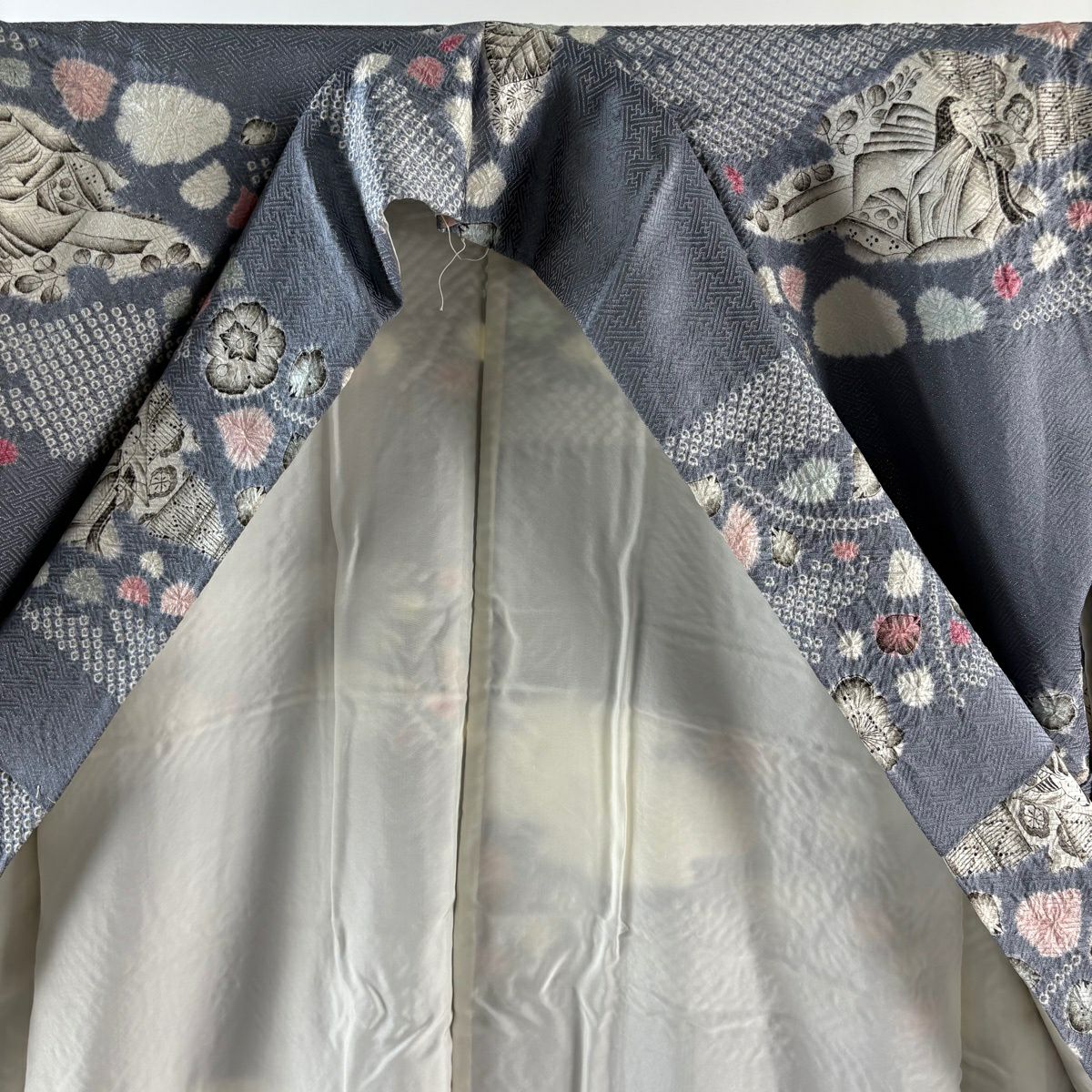 【美品】 小紋 身長156cm 袖長63cm S 雙層 大脇一心 落款あり 人物 草花紋紋 金銀彩 絞染 灰紫 純蠶絲 逸品級