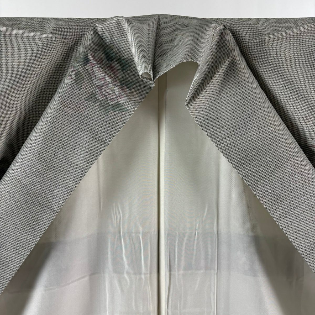 【美品】 大島紬織 身長160.5cm 袖長64.5cm M 雙層 都喜ヱ門 證書あり 草花紋 灰綠 純蠶絲 逸品級