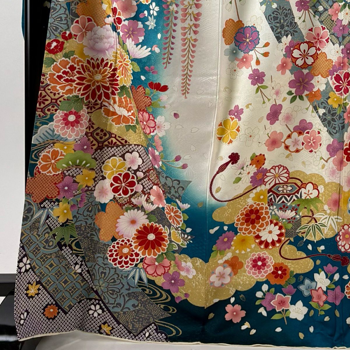 振袖禮服 身長171cm 袖長70cm L 雙層 草花紋紋 熨斗紋 銀通刺繡 青綠 純蠶絲 逸品級