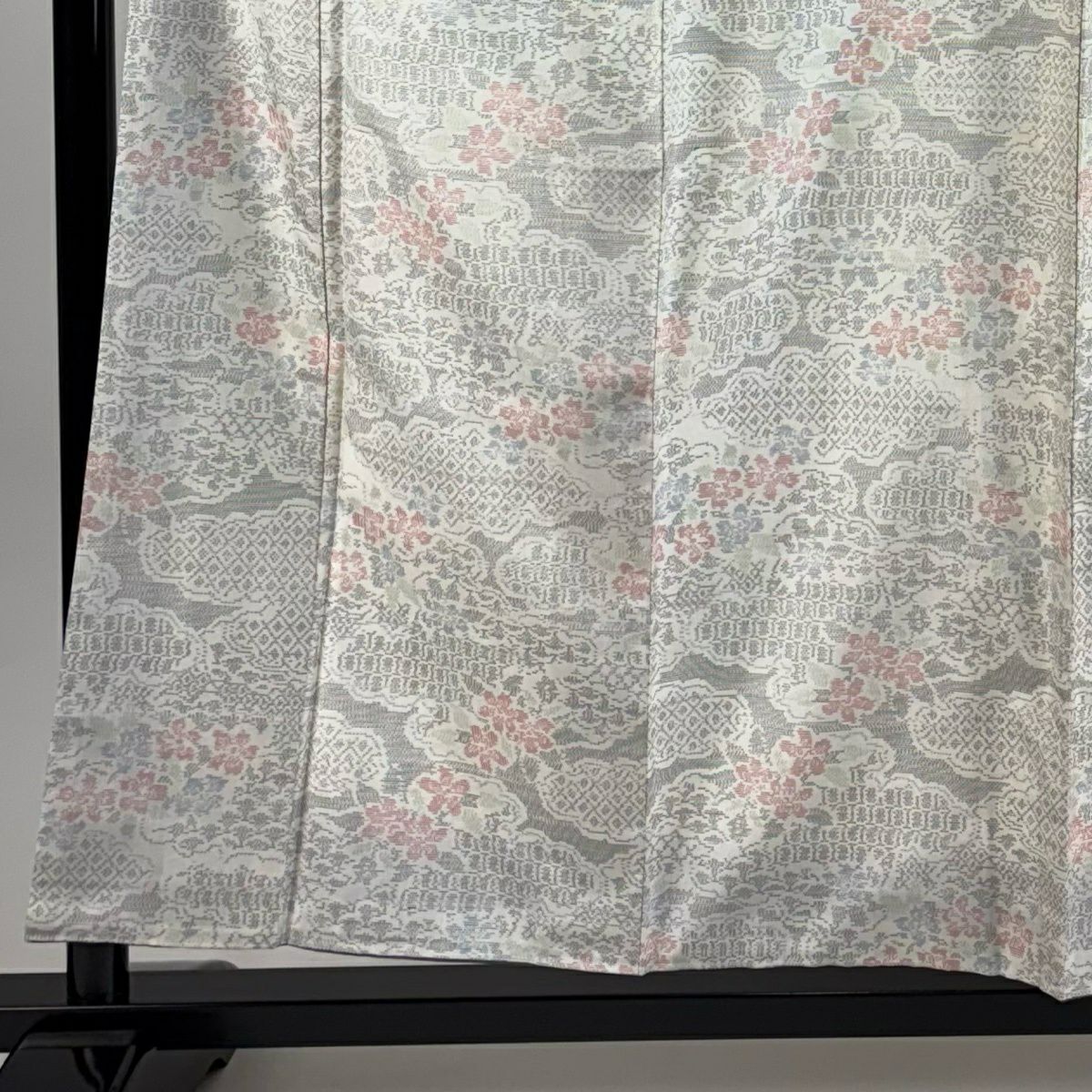 大島紬織 身長157.5cm 袖長63cm S 雙層 草花紋紋 雲文 灰白 純蠶絲 秀品級