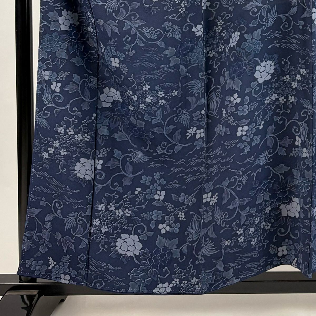 【美品】 小紋 身長156.5cm 袖長64cm M 雙層 唐草紋 草花紋紋 絞染 深藍 純蠶絲 秀品級