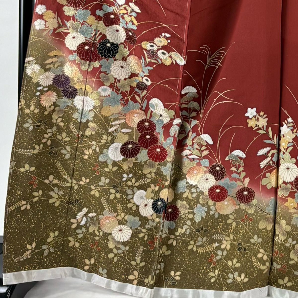 訪問服 身長171cm 袖長67.5cm 未仕立 雜色圖案 落款 菊花花 萩 金銀彩 漸層 深紅色 純蠶絲 優品級