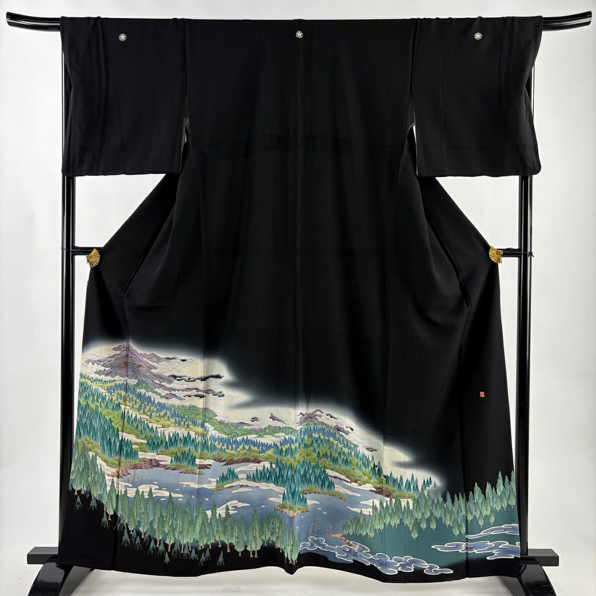 黑留袖禮服 身長162cm 袖長68cm L 雙層 落款有 水邊的風景 樹木 漸層 金銀彩 黑 純蠶絲 優品級
