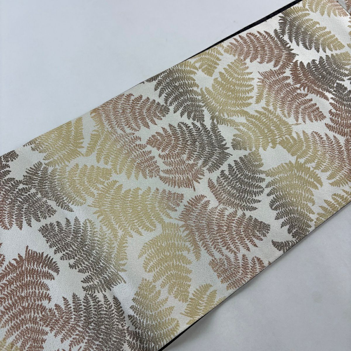 【美品】 袋帶 逸品級 葉紋 銀通過 全通 純蠶絲