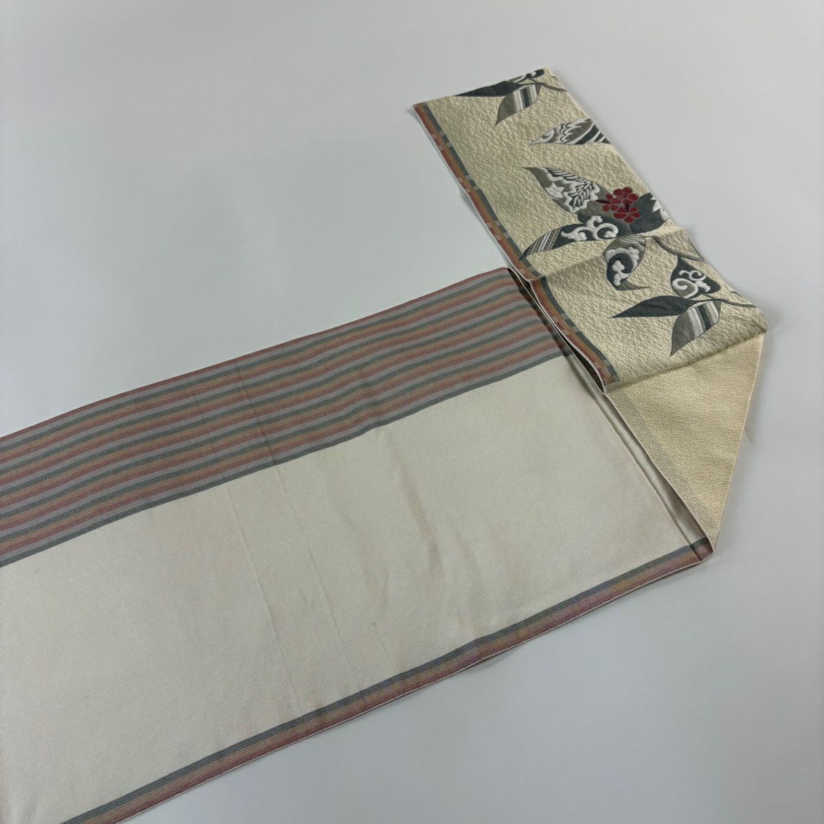 【美品】名古屋帶 逸品級 證書齊全 博多織 松樹葉仕立 八寸名古屋帶 草花紋紋 格子 米色 純蠶絲