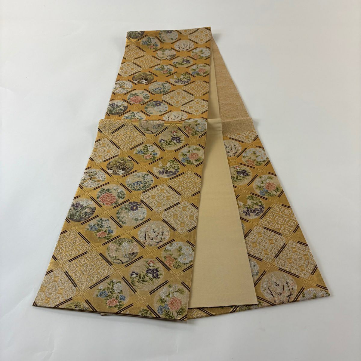 【美品】 袋帶 名品級 鈴乃屋 菱天井 草花紋 金糸 金金箔 金色 六通 純蠶絲