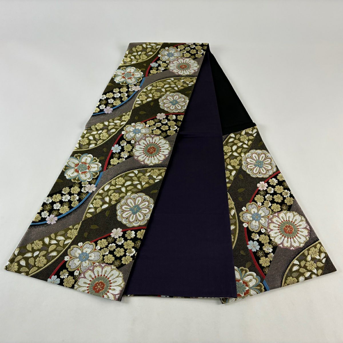 【美品】 袋帶 秀品級 華紋 櫻花 刺繡 金銀彩 黑 六通 純蠶絲