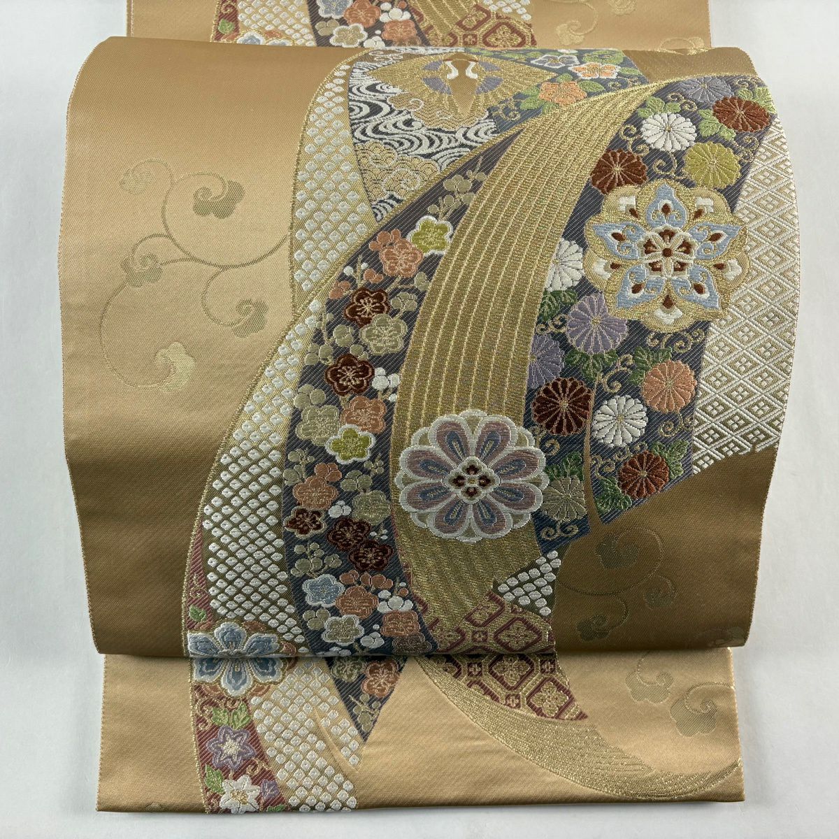 【美品】 袋帶 秀品級 落款あり 華紋 草花紋刺繡 金糸 薄茶 深藍色 六通 純蠶絲