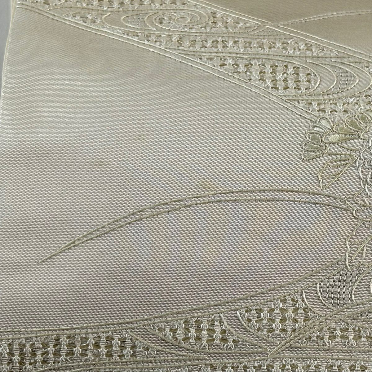 袋帶 秀品級 關西仕立 雛菊花 桔梗 刺繡 金金箔 米色 大鼓圖案 純蠶絲