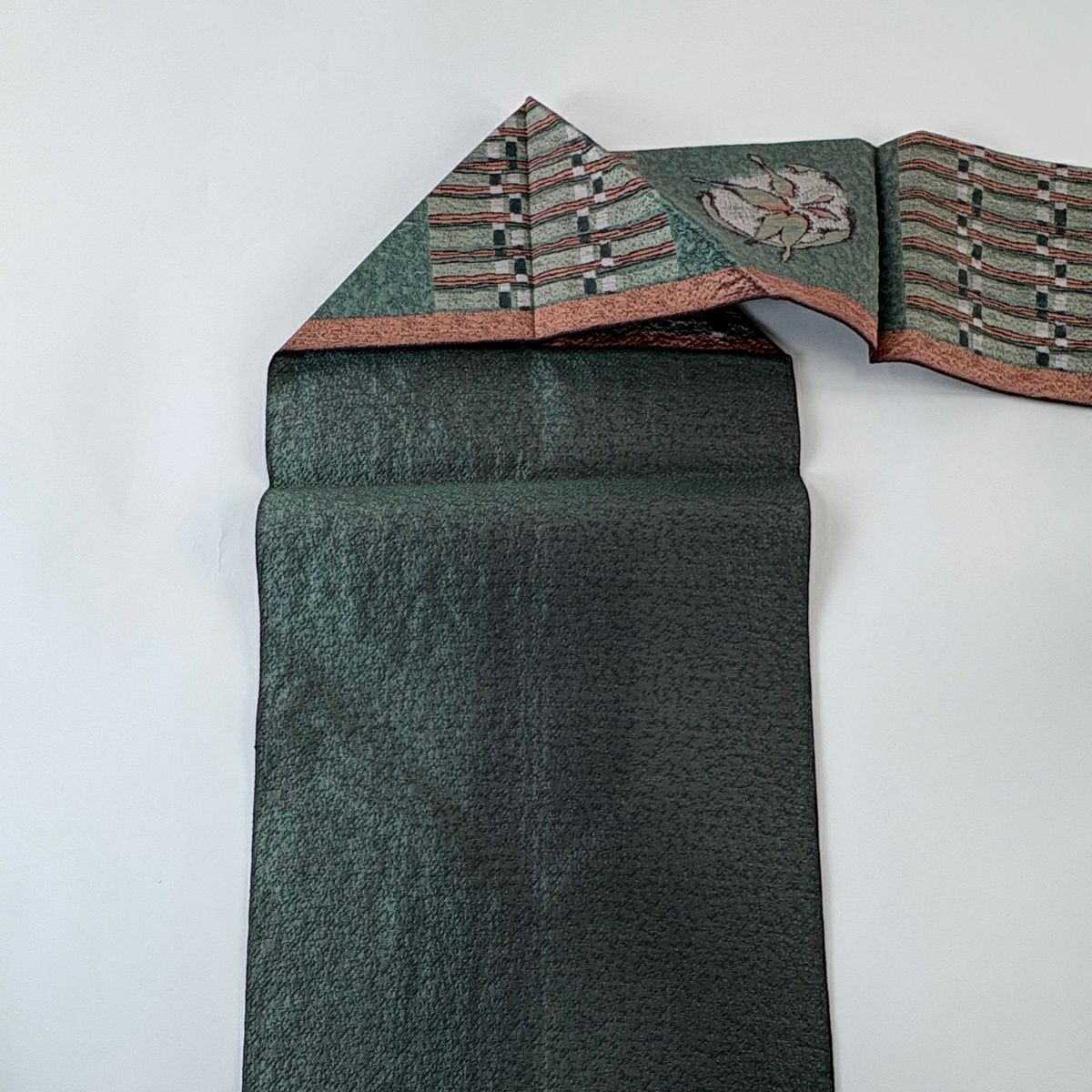 【美品】 名古屋帶 秀品級 草花紋紋 幾何學圖案 灰綠 純蠶絲