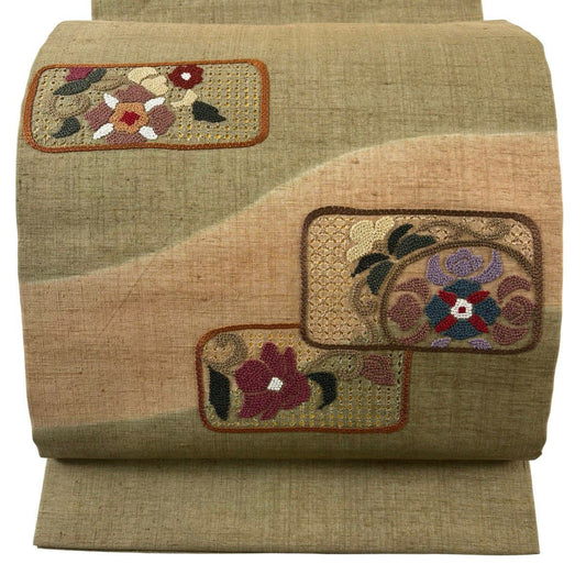 【美品】 開口名古屋帶 優品級 紬織織 草花紋紋 幾何學刺繡 灰綠 純蠶絲