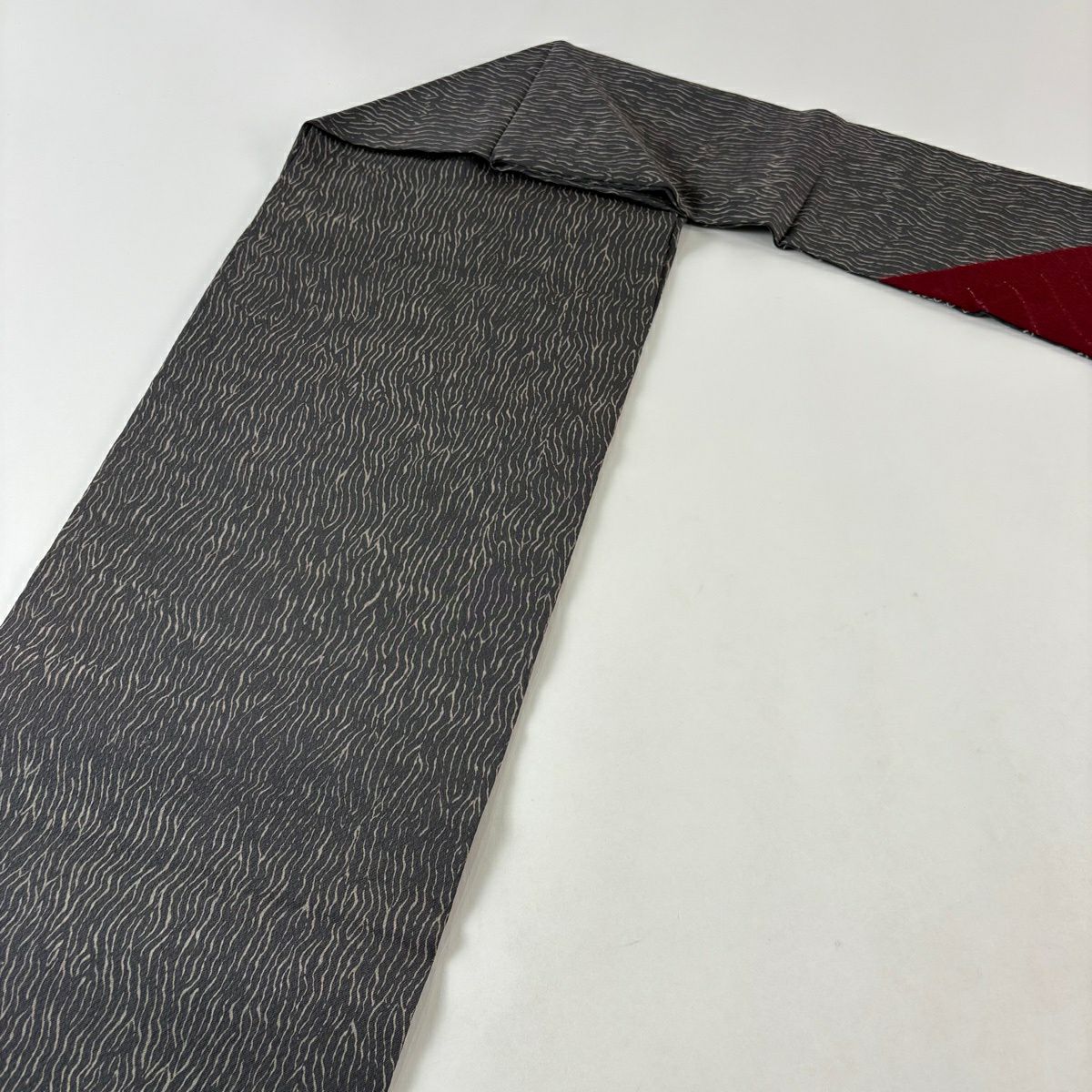 【美品】 名古屋帶 秀品級 幾何學 縮緬 灰 純蠶絲