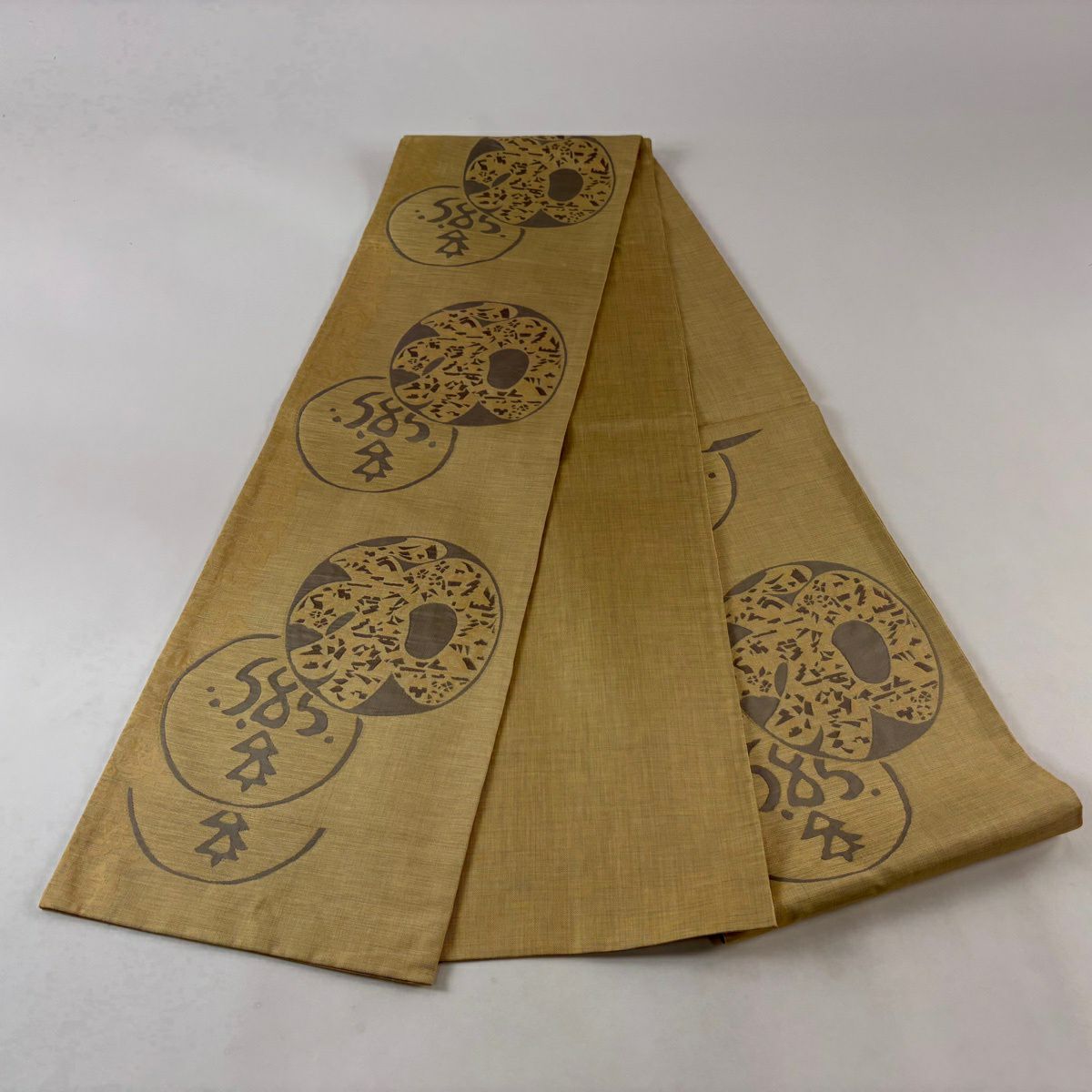 【美品】 袋帶 秀品級 木屋太 落款あり 幾何學 樹木 米色 六通 純蠶絲