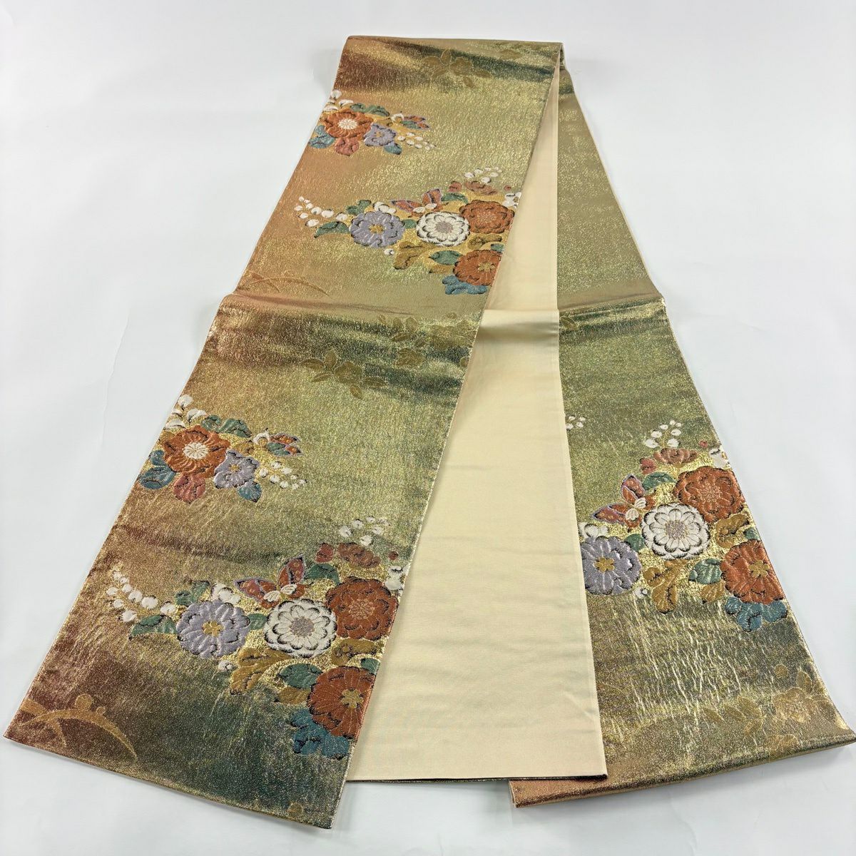 【美品】 袋帶 秀品級 草花紋 蝶 金金箔 金絲 金色 六通 純蠶絲