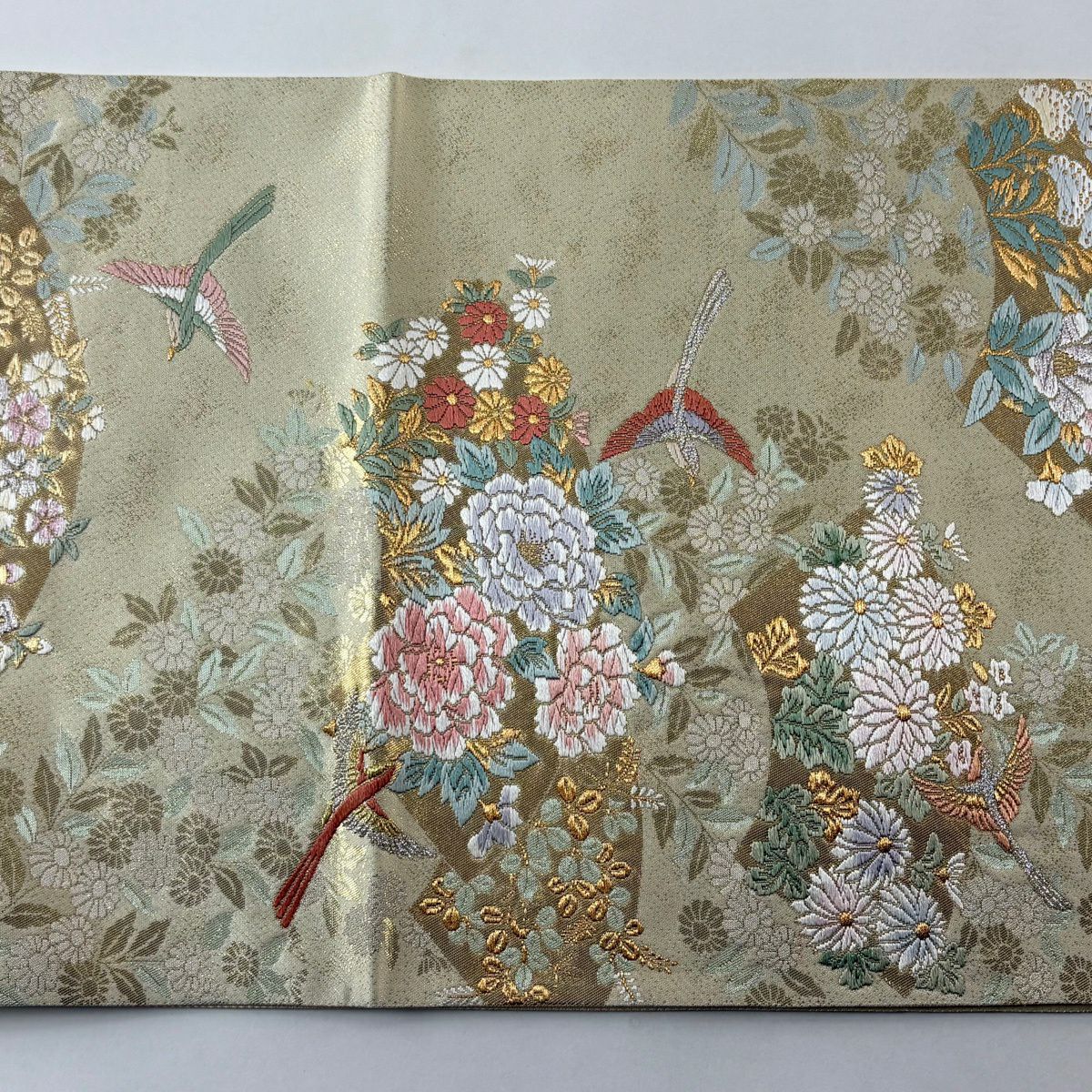 【美品】 袋帶 秀品級 證書齊全 草花紋紋 扇子面 金銀彩 金金箔 奶油色 六通 純蠶絲
