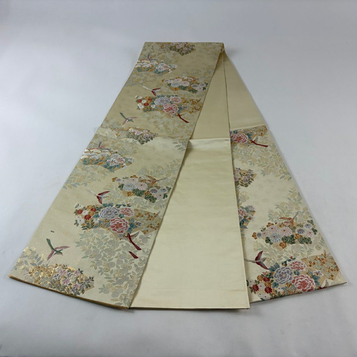 【美品】 袋帶 秀品級 證書齊全 草花紋紋 扇子面 金銀彩 金金箔 奶油色 六通 純蠶絲