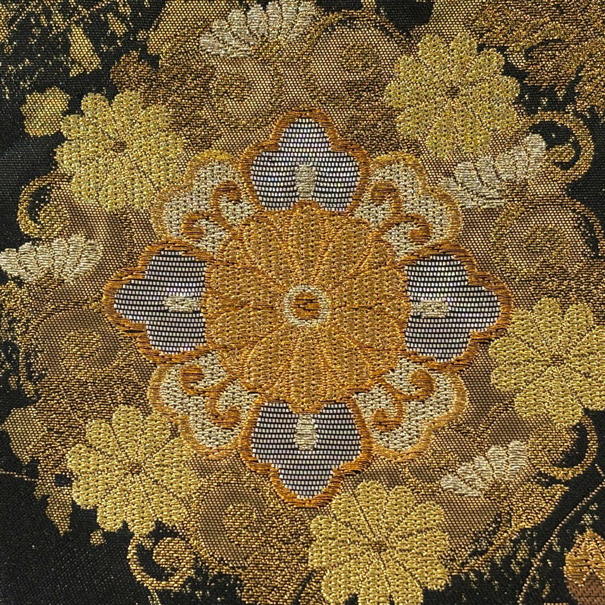 【美品】 袋帶 秀品級 華苑春秋紋 金金箔 黑 六通 純蠶絲