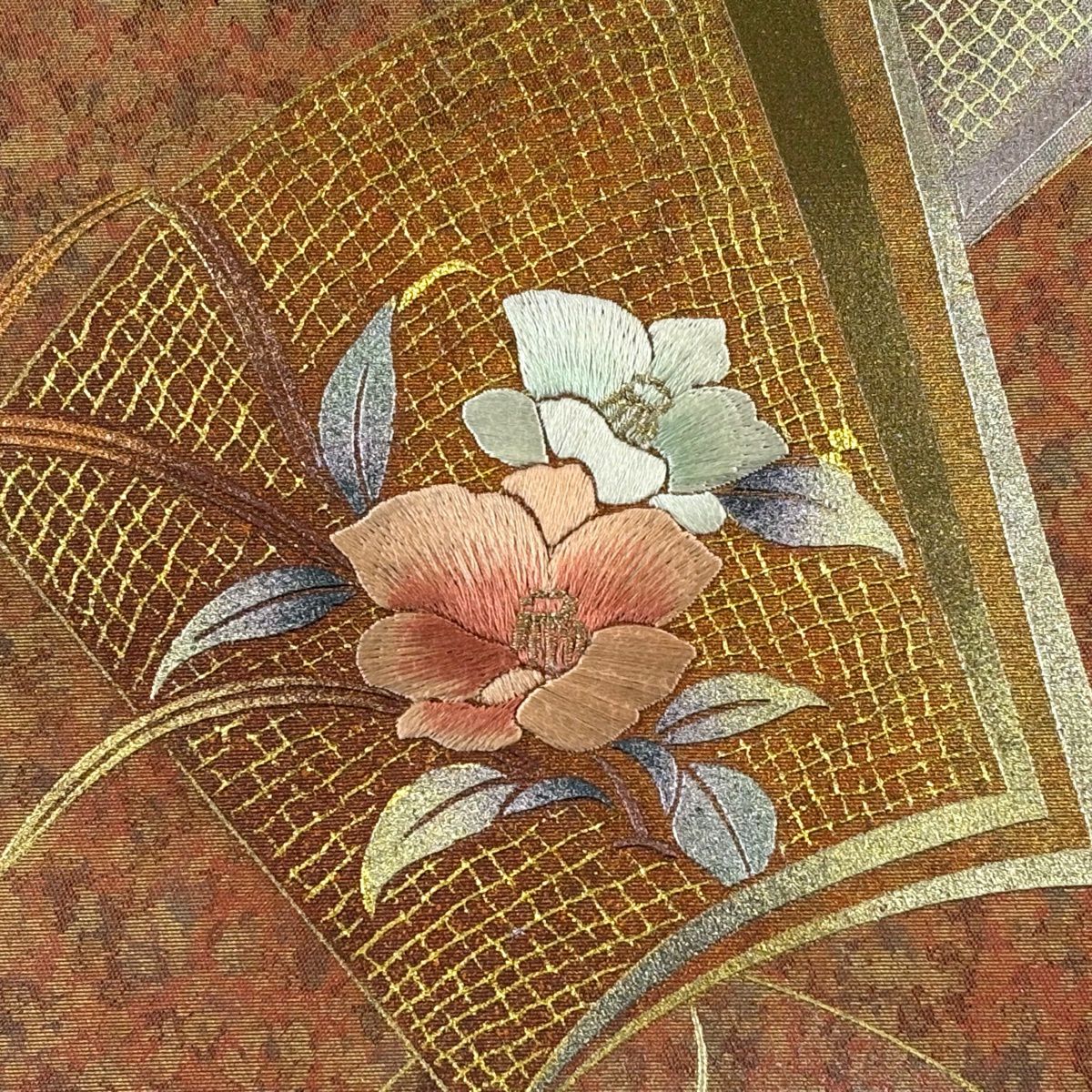 名古屋帶 秀品級 冊子 草花紋刺繡 金銀彩 茜 純蠶絲