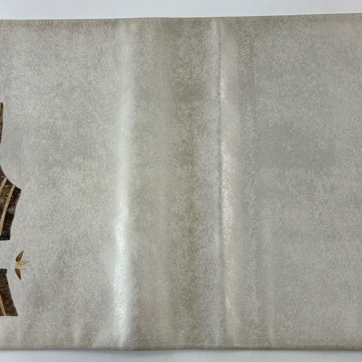 袋帶 秀品級 附有落款 家屋 松樹 金金箔 奶油色 大鼓圖案 純蠶絲