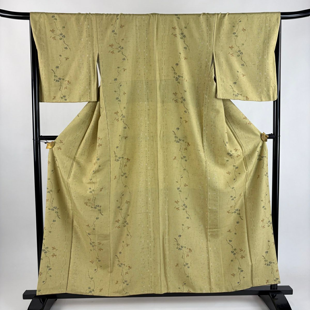 【美品】 小紋 身長157.5cm 袖長67.5cm L 雙層 紬織織 蔦 枝花 薄黃土色 純蠶絲 秀品級