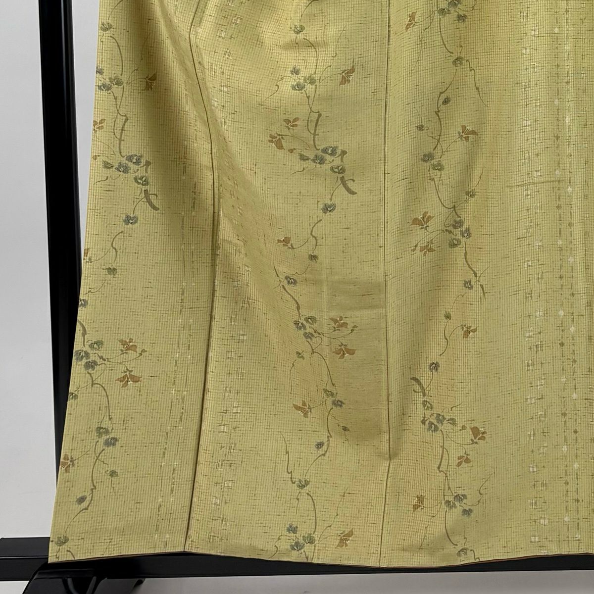 【美品】 小紋 身長157.5cm 袖長67.5cm L 雙層 紬織織 蔦 枝花 薄黃土色 純蠶絲 秀品級