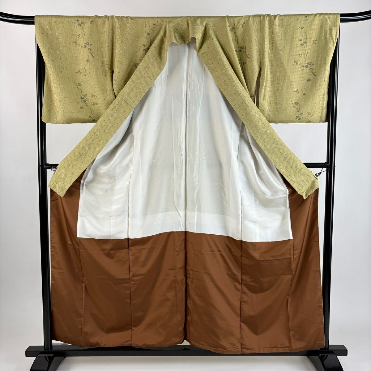 【美品】 小紋 身長157.5cm 袖長67.5cm L 雙層 紬織織 蔦 枝花 薄黃土色 純蠶絲 秀品級