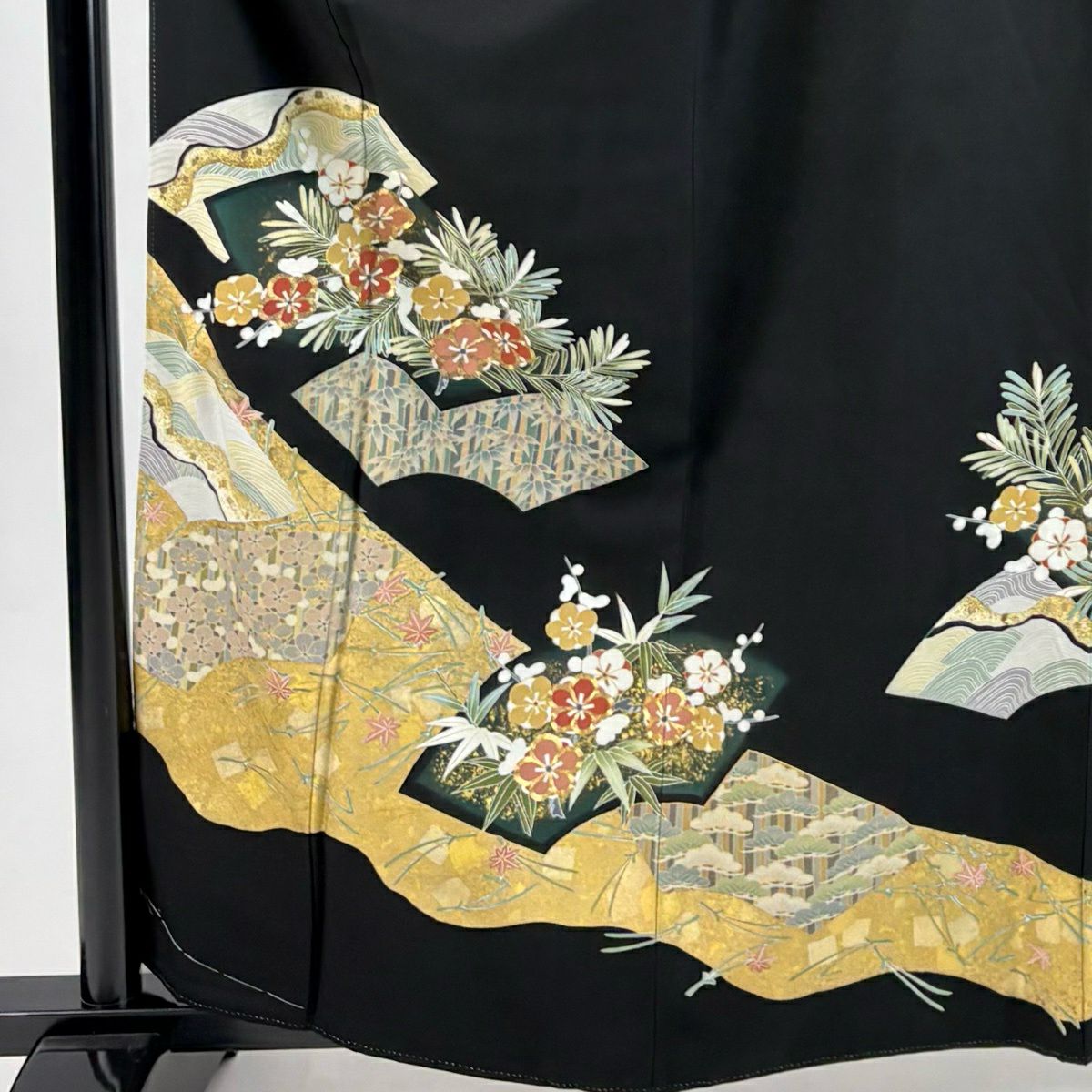 黑留袖禮服 身長162.5cm 袖長64cm M 雙層 落款有 扇子面 松樹竹子梅花 金銀彩 金絲 純蠶絲 優品級