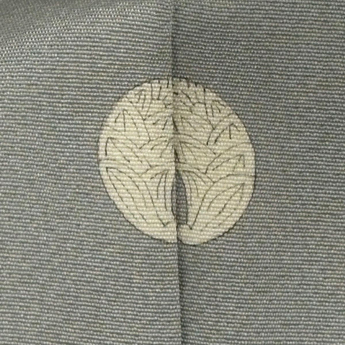 色留袖禮服 身長161.5cm 袖長63.5cm S 雙層 家屋 草花紋紋 染分 逐漸變化 灰色 純蠶絲 優品級 一個紋
