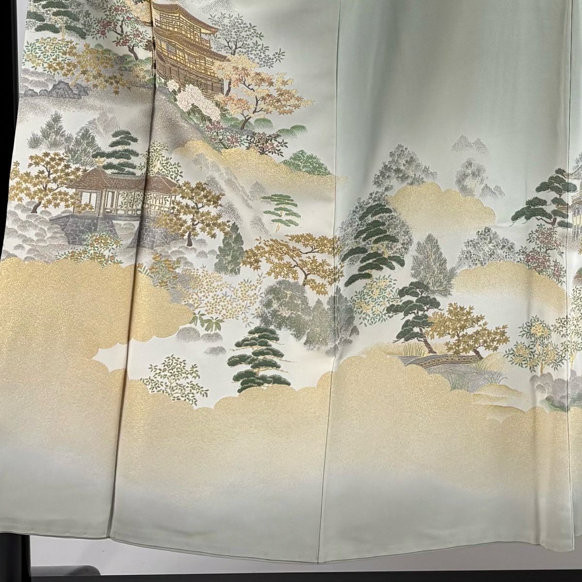 色留袖禮服 身長152cm 袖長64cm M 雙層 瑞聚苑 落款あり 建物 草花紋紋 金金箔 金銀彩 灰綠 純蠶絲 秀品級 一つ紋
