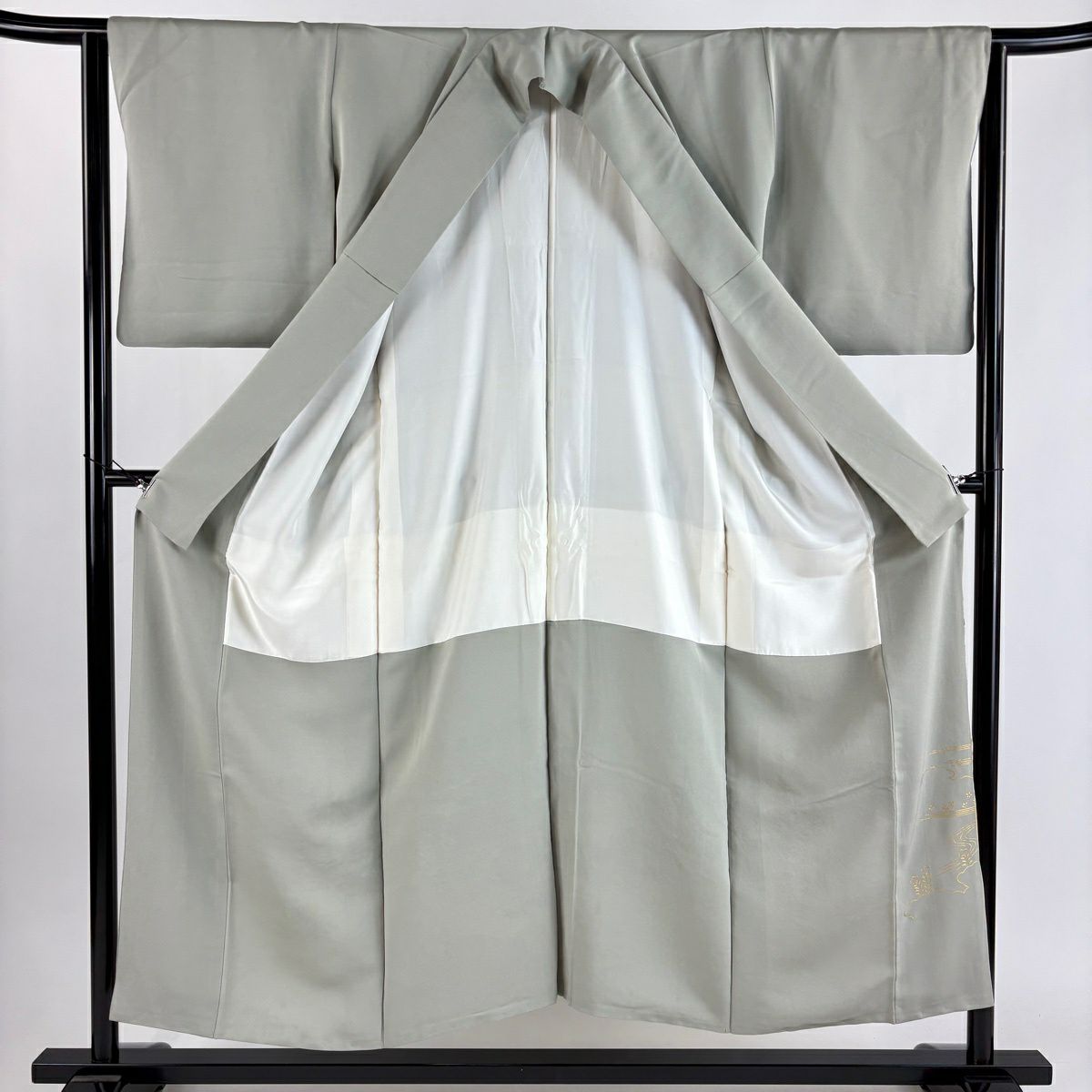 色留袖禮服 身長152cm 袖長64cm M 雙層 瑞聚苑 落款あり 建物 草花紋紋 金金箔 金銀彩 灰綠 純蠶絲 秀品級 一つ紋