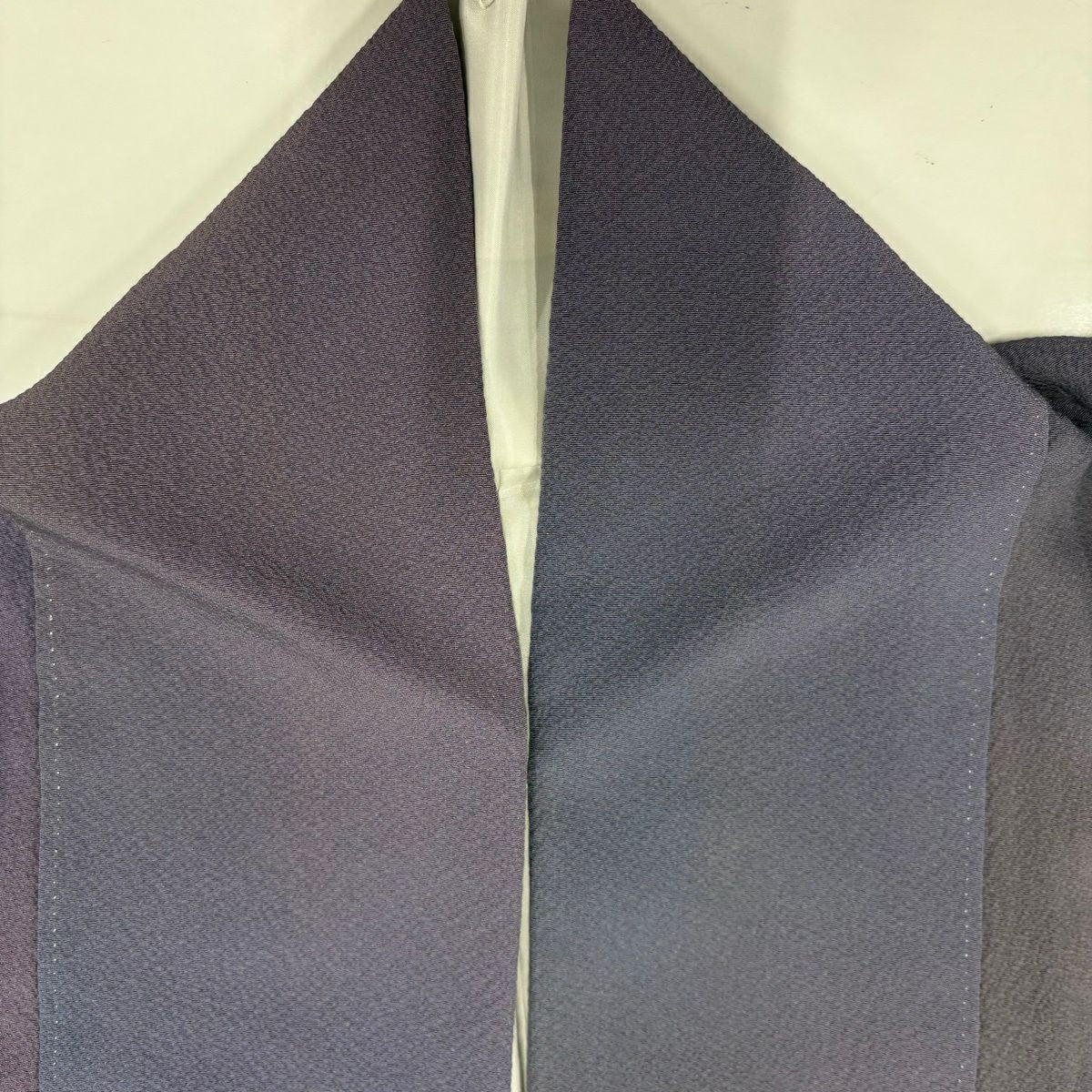 【美品】 小紋 身長153.5cm 袖長64cm M 雙層 斉藤三才 落款あり 漸層圖案 灰紫 純蠶絲 秀品級 一つ紋