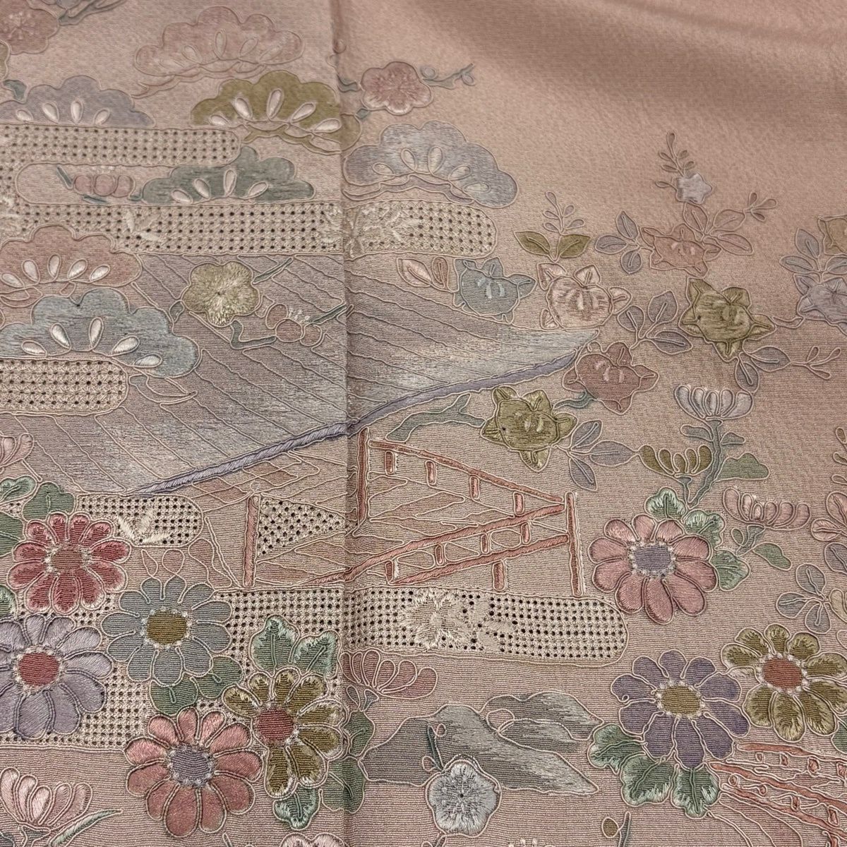 【美品】 付下 身長160.5cm 袖長66.5cm M 雙層 建物 松樹竹子梅花 刺繡 粉紅 純蠶絲 秀品級