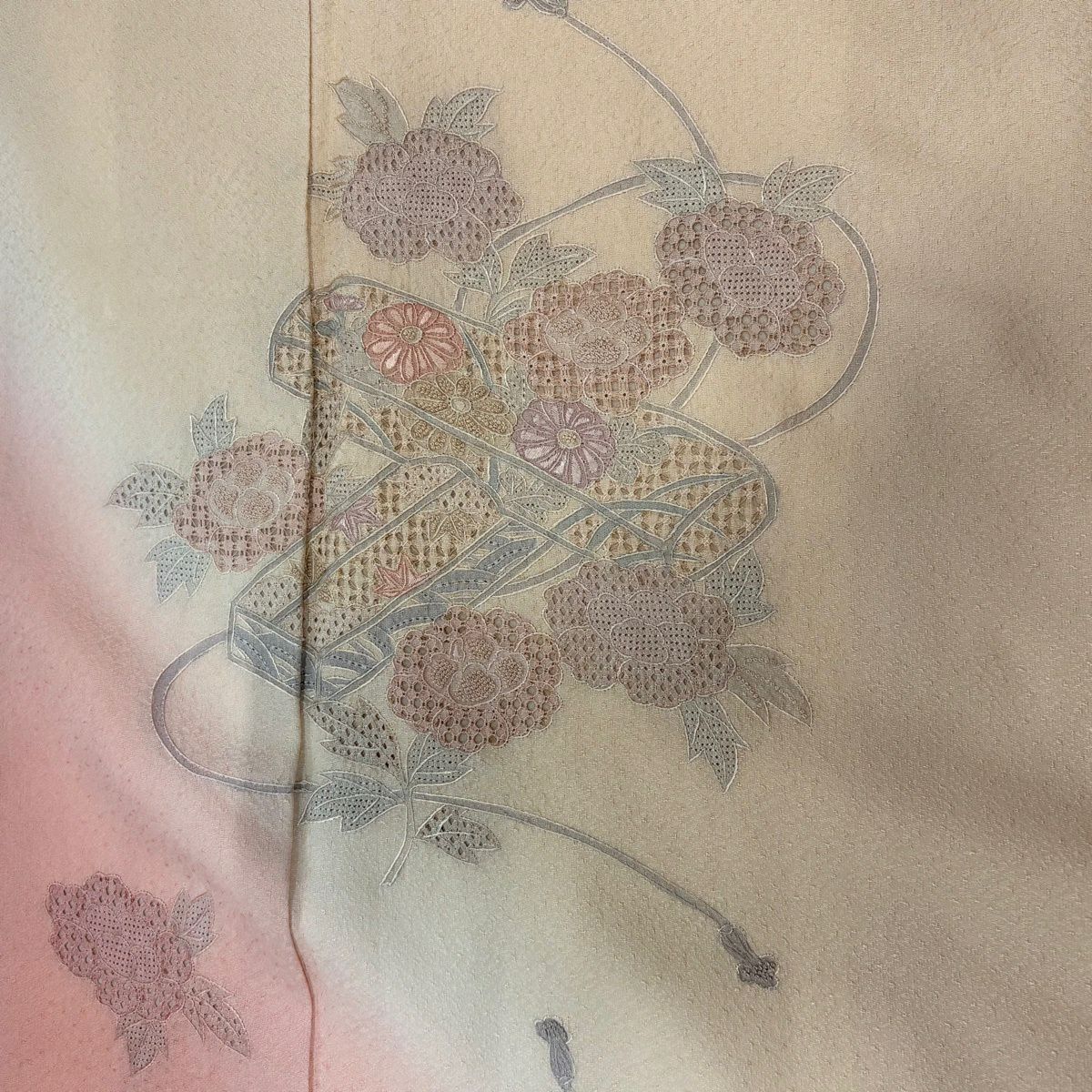 【美品】 付下 身長162.5cm 袖長63.5cm S 雙層 文箱 草花紋刺繡 漸層 粉米色 純蠶絲 優品級