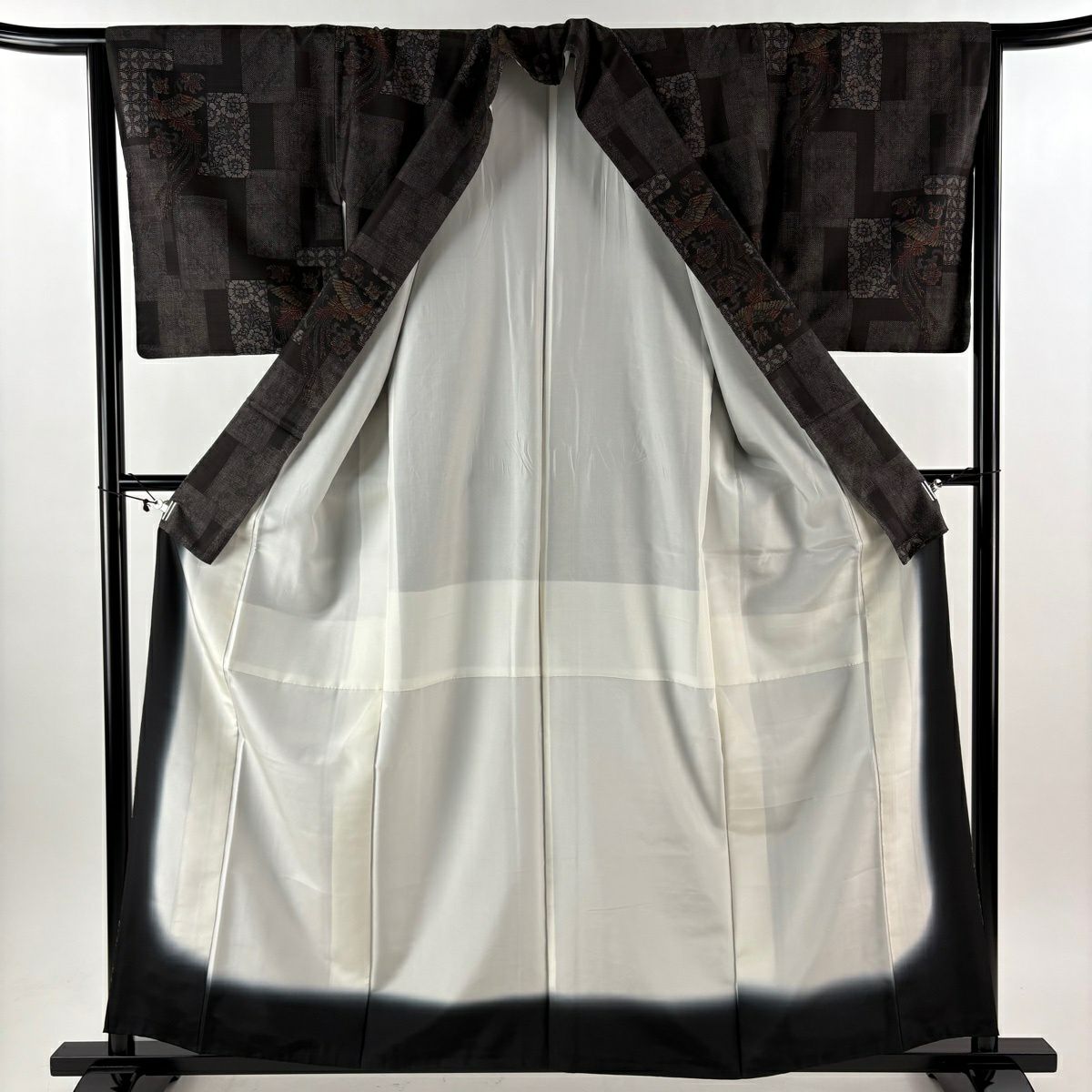 【美品】 大島紬織 身長159.5cm 袖長65cm M 雙層 都喜ヱ門 泥染 證書齊全 鳳凰 花唐草紋 焦茶 純蠶絲 逸品級