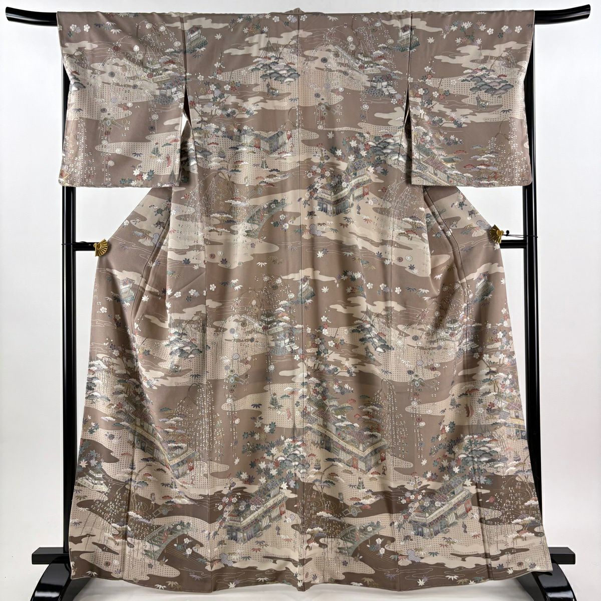 【美品】訪問服 身長165cm 袖長68cm L 雙層 建物 松樹竹子梅花 金糸刺繡 灰茶 純蠶絲 逸品級