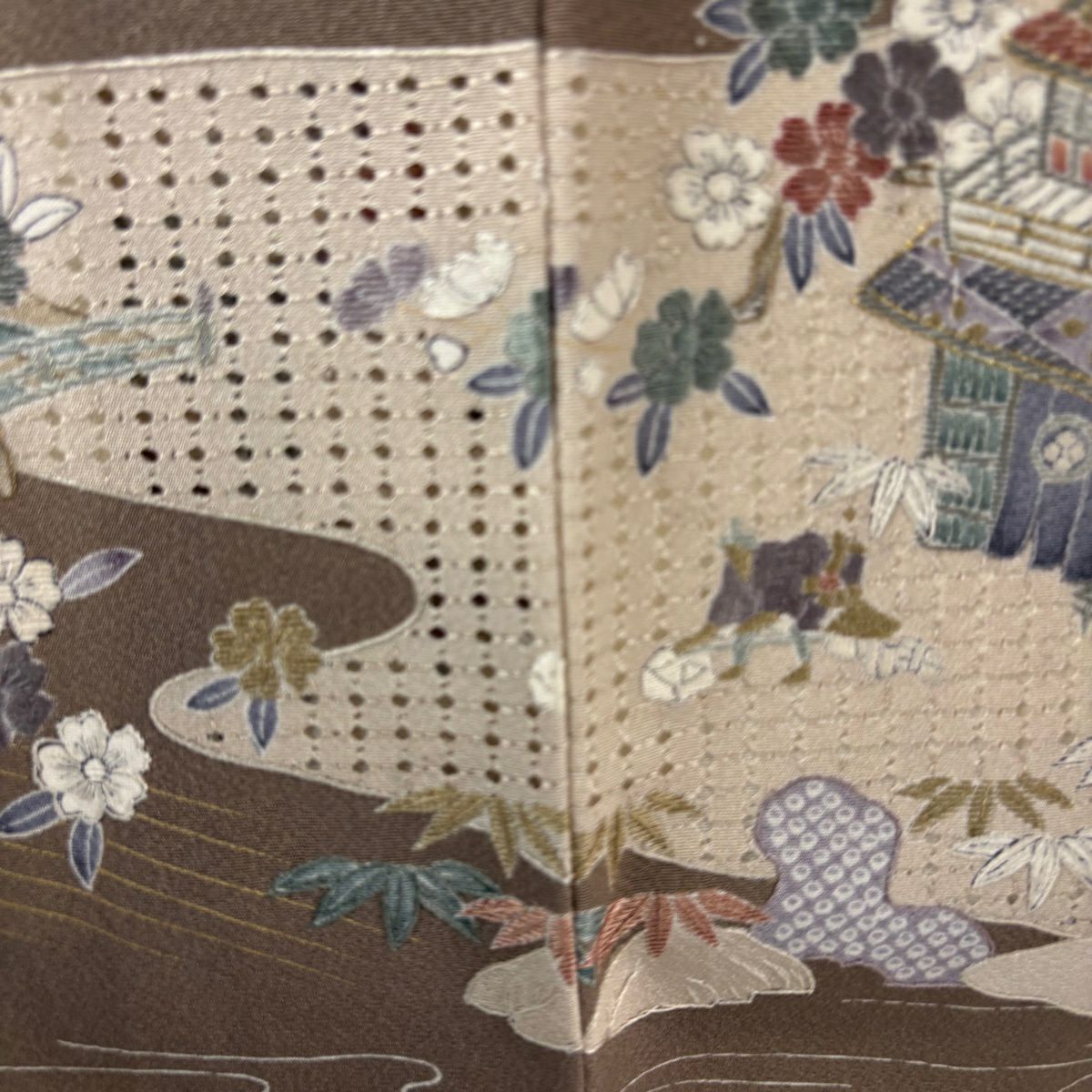 【美品】訪問服 身長165cm 袖長68cm L 雙層 建物 松樹竹子梅花 金糸刺繡 灰茶 純蠶絲 逸品級