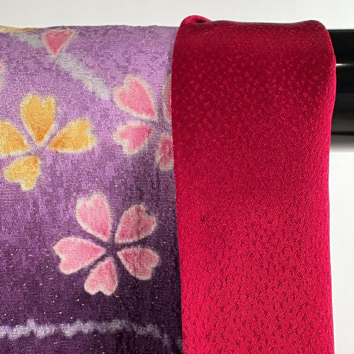 【美品】振袖禮服 身長163cm 袖長67.5cm L 雙層 手鞠 草花紋 金銀彩 金金箔 紫 純蠶絲 逸品級