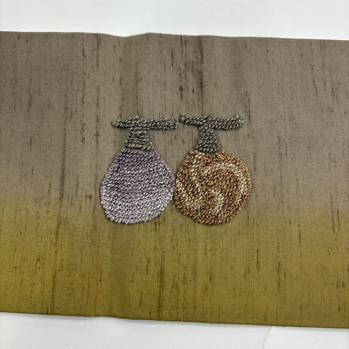 【美品】 名古屋帶 秀品級 紬織織 地 蘆葦 刺繡 茶綠 純蠶絲