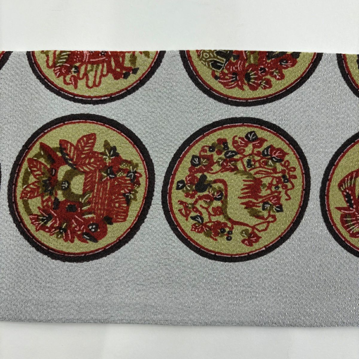 【美品】 名古屋帶 秀品級 圓文 草花紋紋 絞織 灰色 純蠶絲