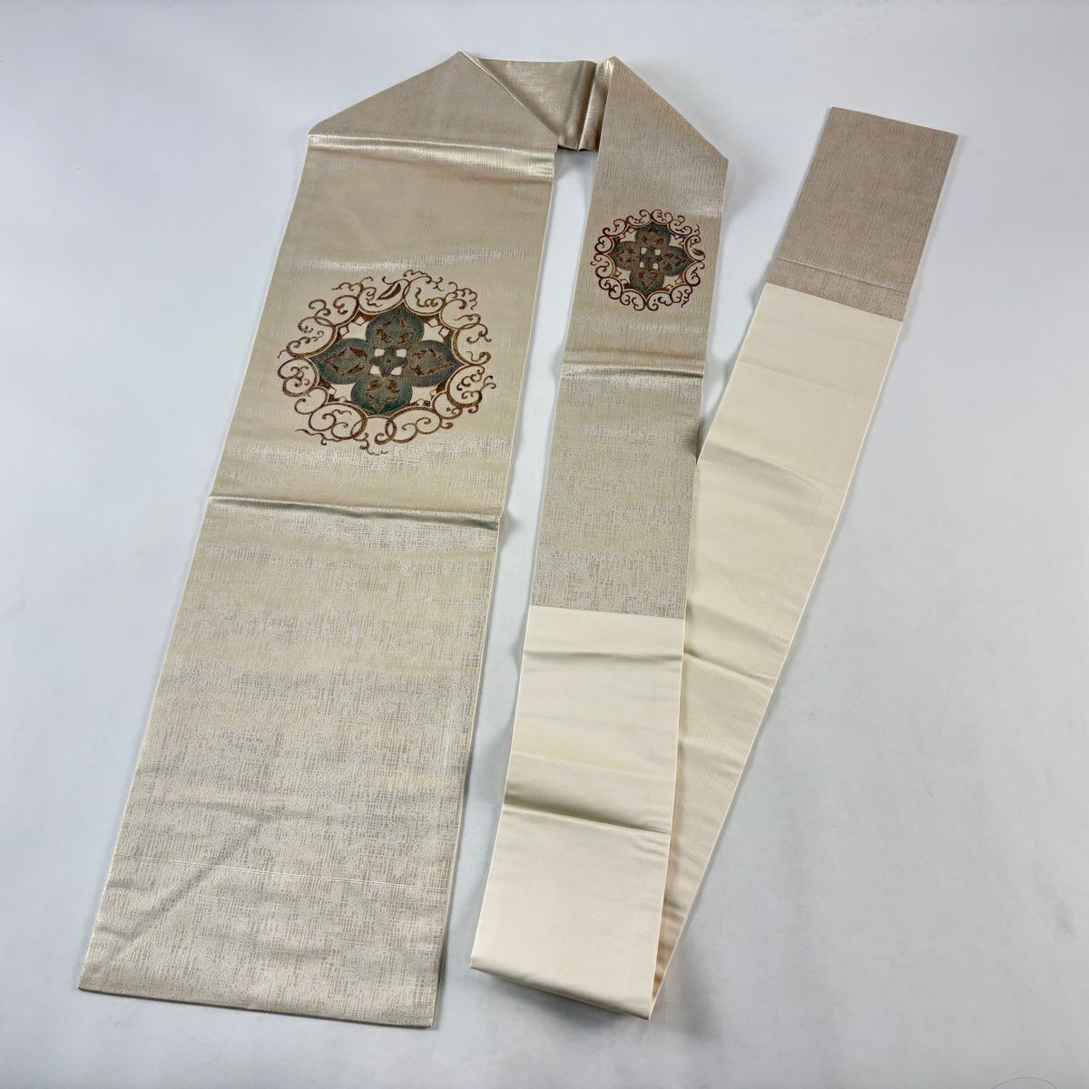 【美品】 名古屋帶 秀品級 唐草紋 花 金銀彩 金純蠶絲