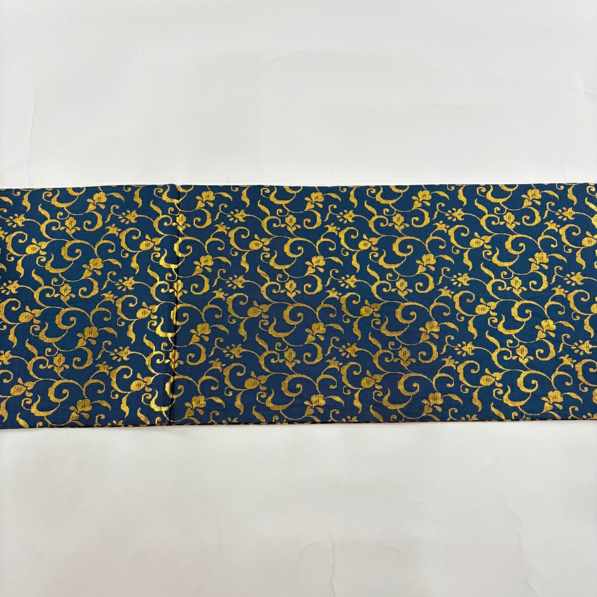 【美品】 袋帶 秀品級 花唐草紋 縞 金金箔 深藍色 お太鼓圖案 純蠶絲