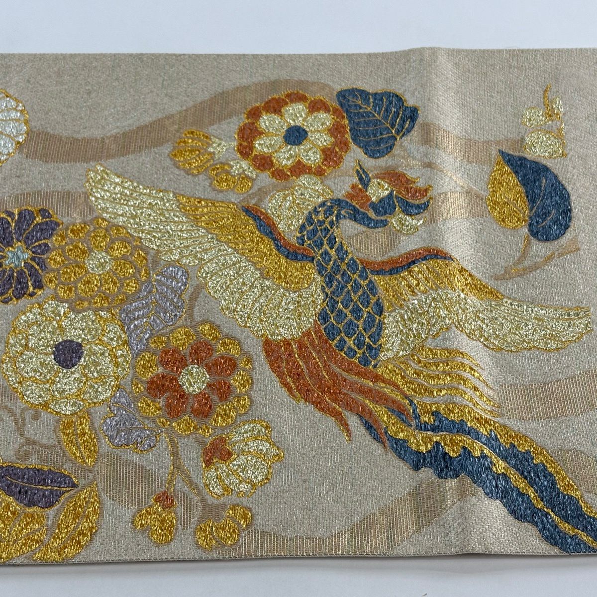 【美品】 袋帶 秀品級 となみ織物 落款 鳳凰 草花紋 金絲 金金箔 米色 六通 純蠶絲