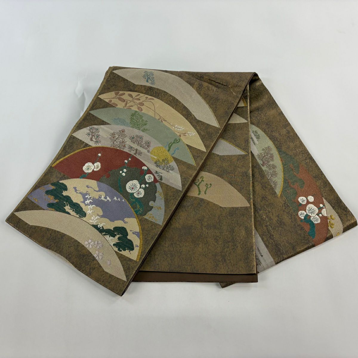 【美品】 袋帶 秀品級 松樹梅花 雪輪 金絲 金金箔 灰茶 お太鼓圖案 純蠶絲