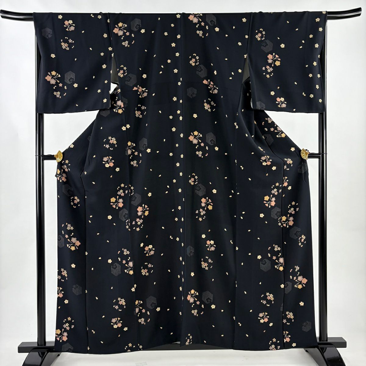 【美品】 小紋 身長160.5cm 袖長67cm M 雙層 櫻花 龜甲 金銀彩 黑 純蠶絲 優品級
